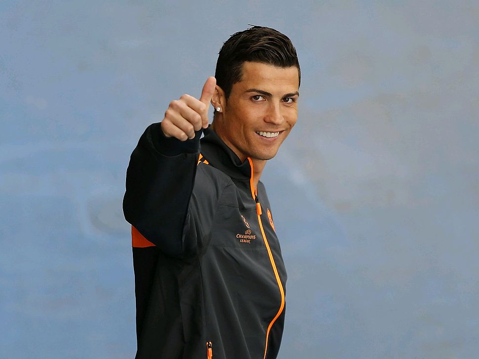 詹俊：若不是裤袜神勇皇马会输更多；维尔茨目前更适合在边路（詹俊：若非库尔图瓦屡献神扑，皇马恐遭更大失利；维尔茨当下更适合踢边路）