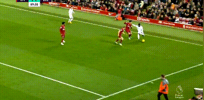 利物浦萨拉赫回归！亨德森和范迪克劝和不劝离，闻说鸡鸣见日升！（萨拉赫重返利物浦！亨德森与范迪克携手劝和，鸡鸣报晓日出新局）