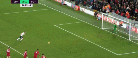 半场战报：法兰克福0-0美因茨，双方破门乏术（半场快讯：法兰克福0-0美因茨，场面胶着难破门）