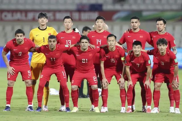 西亚卡姆30+14鲍尔33+8 步行者胜黄蜂止13连败