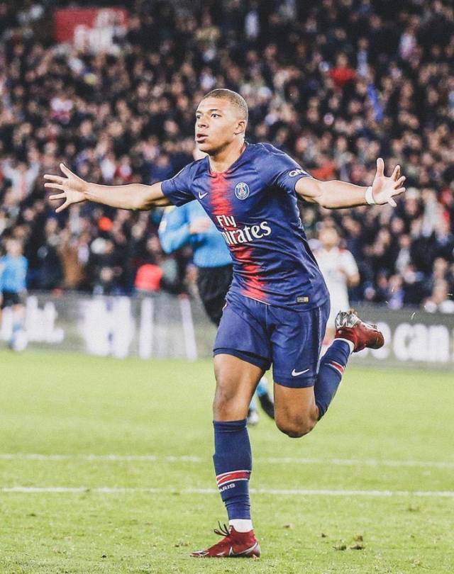 DO：拜仁及多家德甲&英超俱乐部正在关注法鹰中场拉尔森（DO：拜仁及多支德甲、英超球队关注法鹰中场拉尔森）