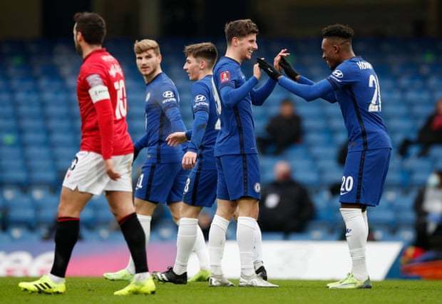 马卡：吕迪格在复出后感觉良好，阿隆索对他回归感到非常高兴（马卡：吕迪格复出状态不错，阿隆索为他的回归欣喜不已）