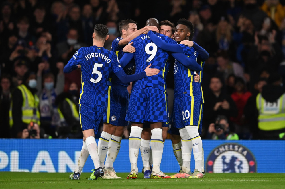 澳超半场：瓦拉提闪击，塔加特伤退，珀斯暂0-1悉尼FC（澳超半场战况：瓦拉提早早建功，塔加特因伤离场，珀斯0-1落后悉尼FC）